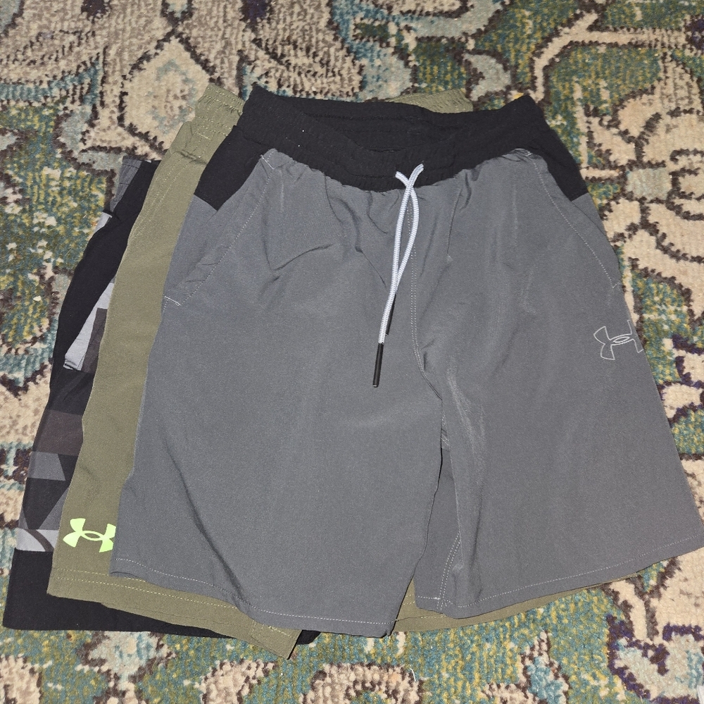 Under Armour Boy's Set of 3 Athletic Shorts